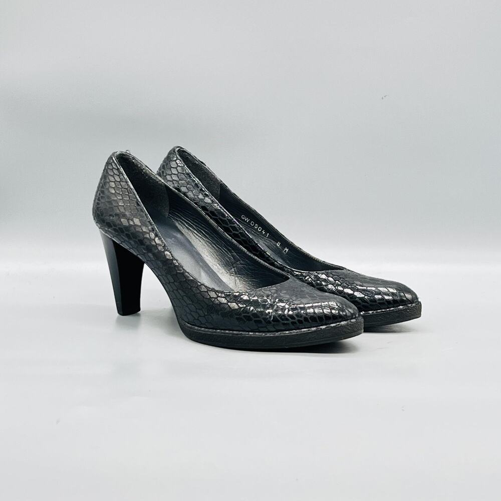 Stuart Weitzman Shoes Womens 8 Black Snake Embossed Patent Leather Heel Pumps